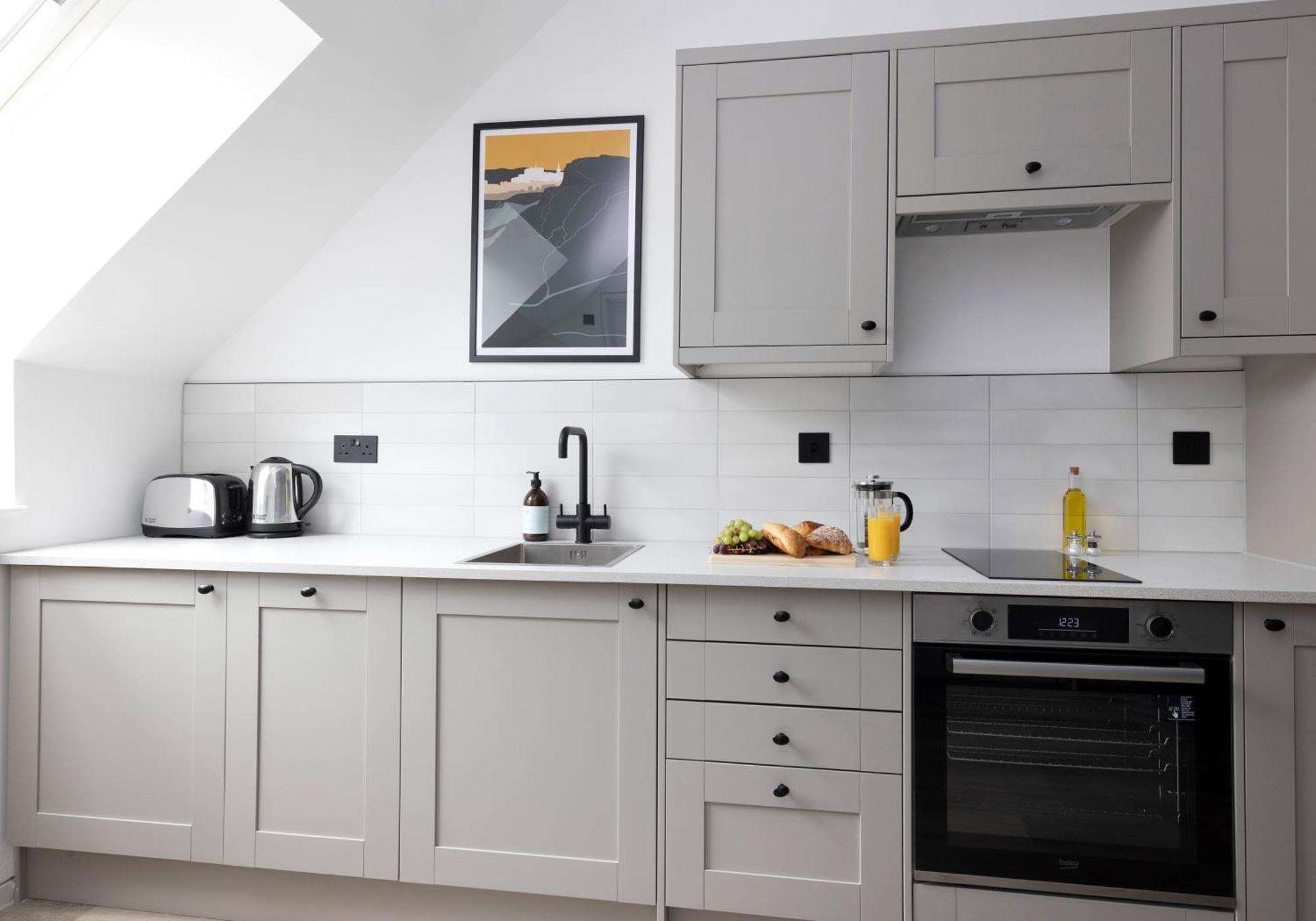 Charming Studios Near Holyrood Park & Calton Hill إدنبرة الغرفة الصورة