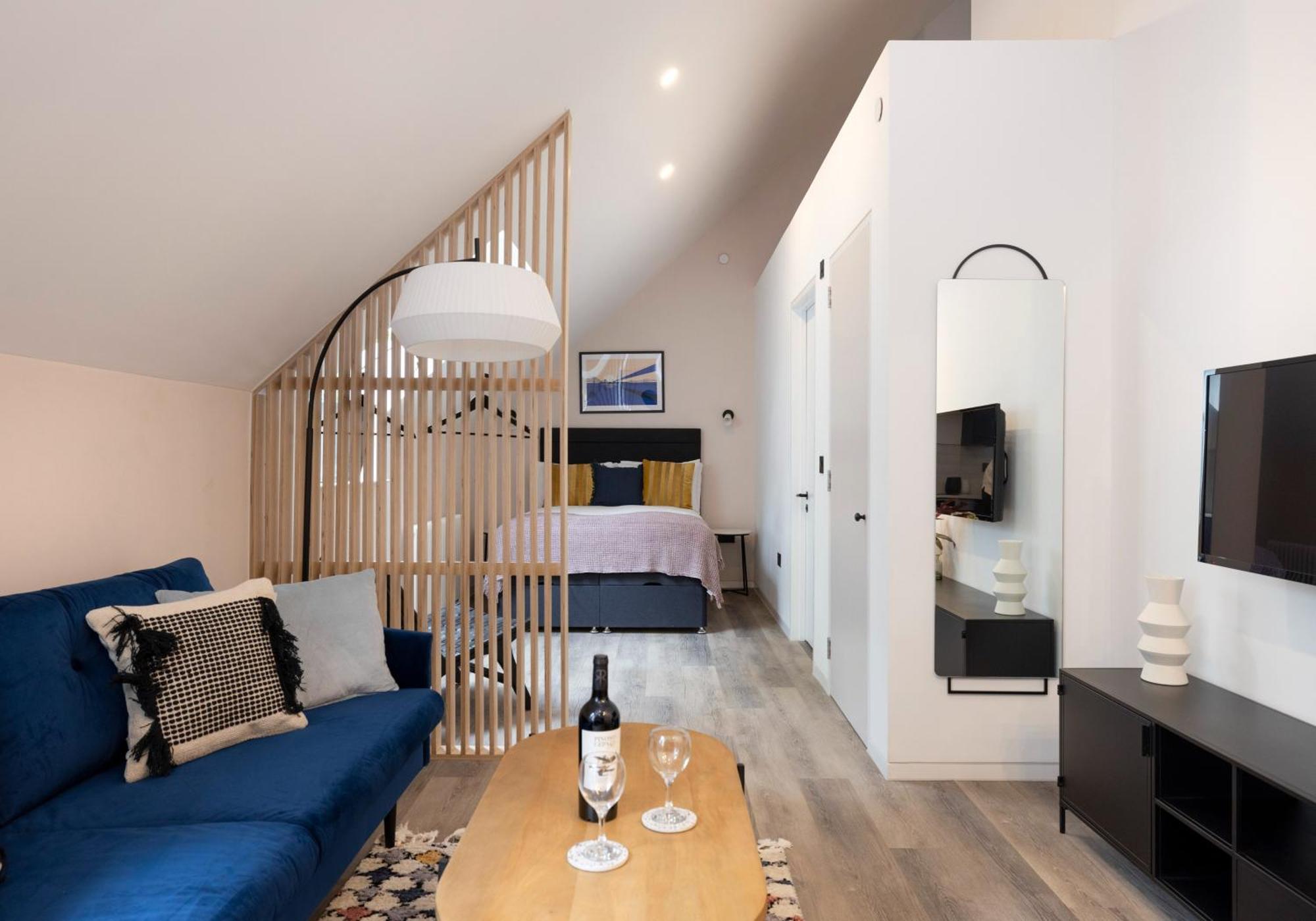 Charming Studios Near Holyrood Park & Calton Hill إدنبرة الغرفة الصورة