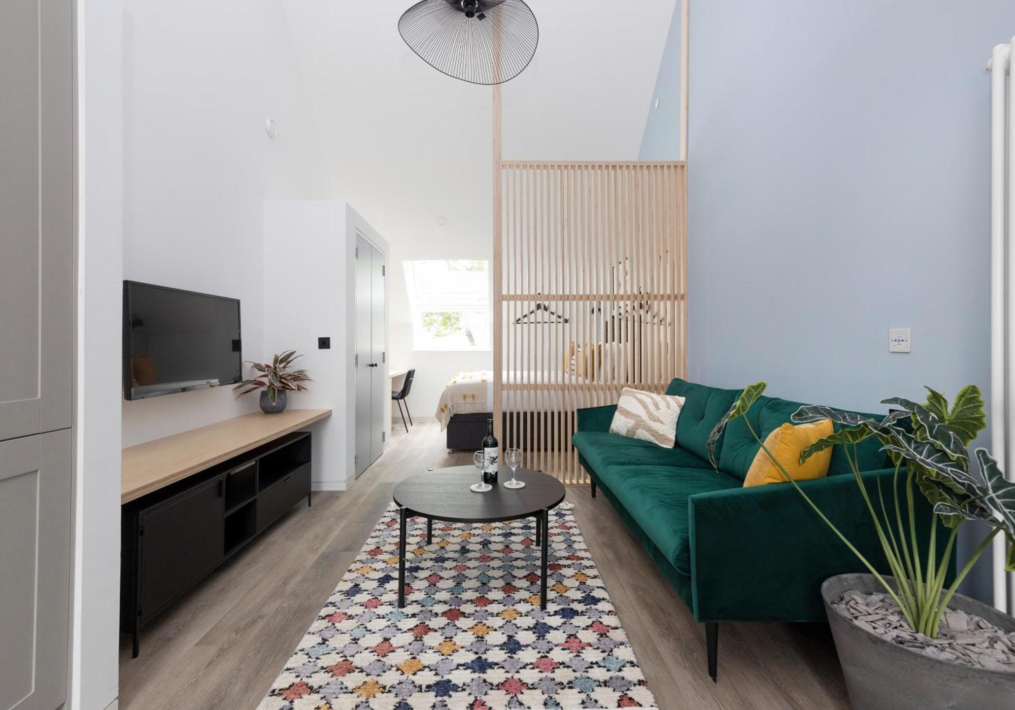 Charming Studios Near Holyrood Park & Calton Hill إدنبرة الغرفة الصورة
