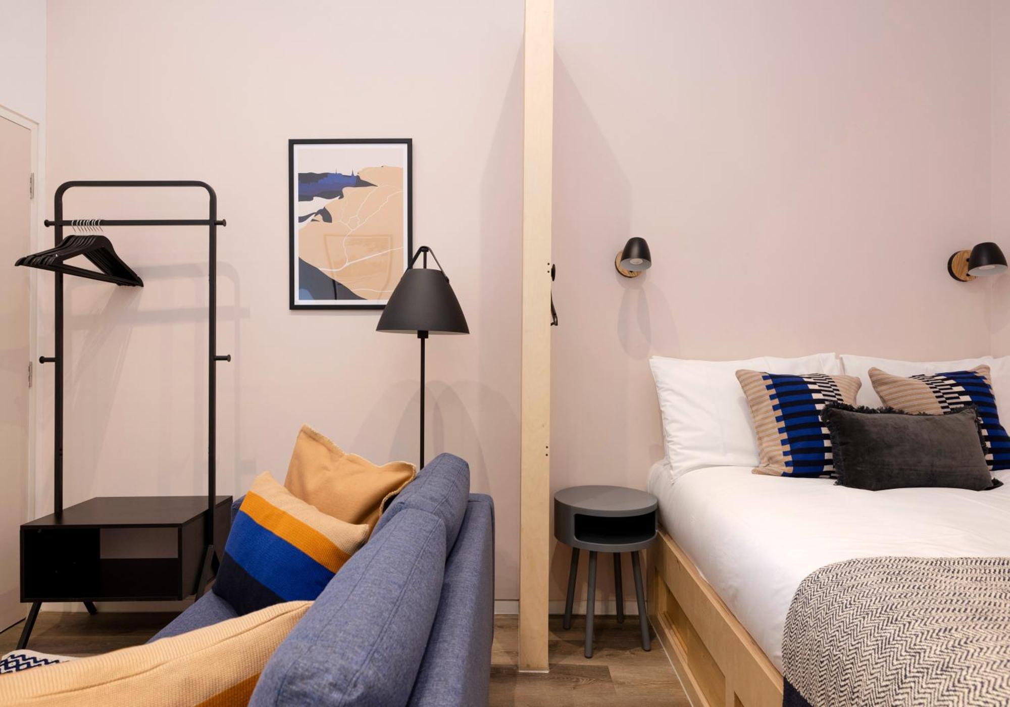 Charming Studios Near Holyrood Park & Calton Hill إدنبرة الغرفة الصورة