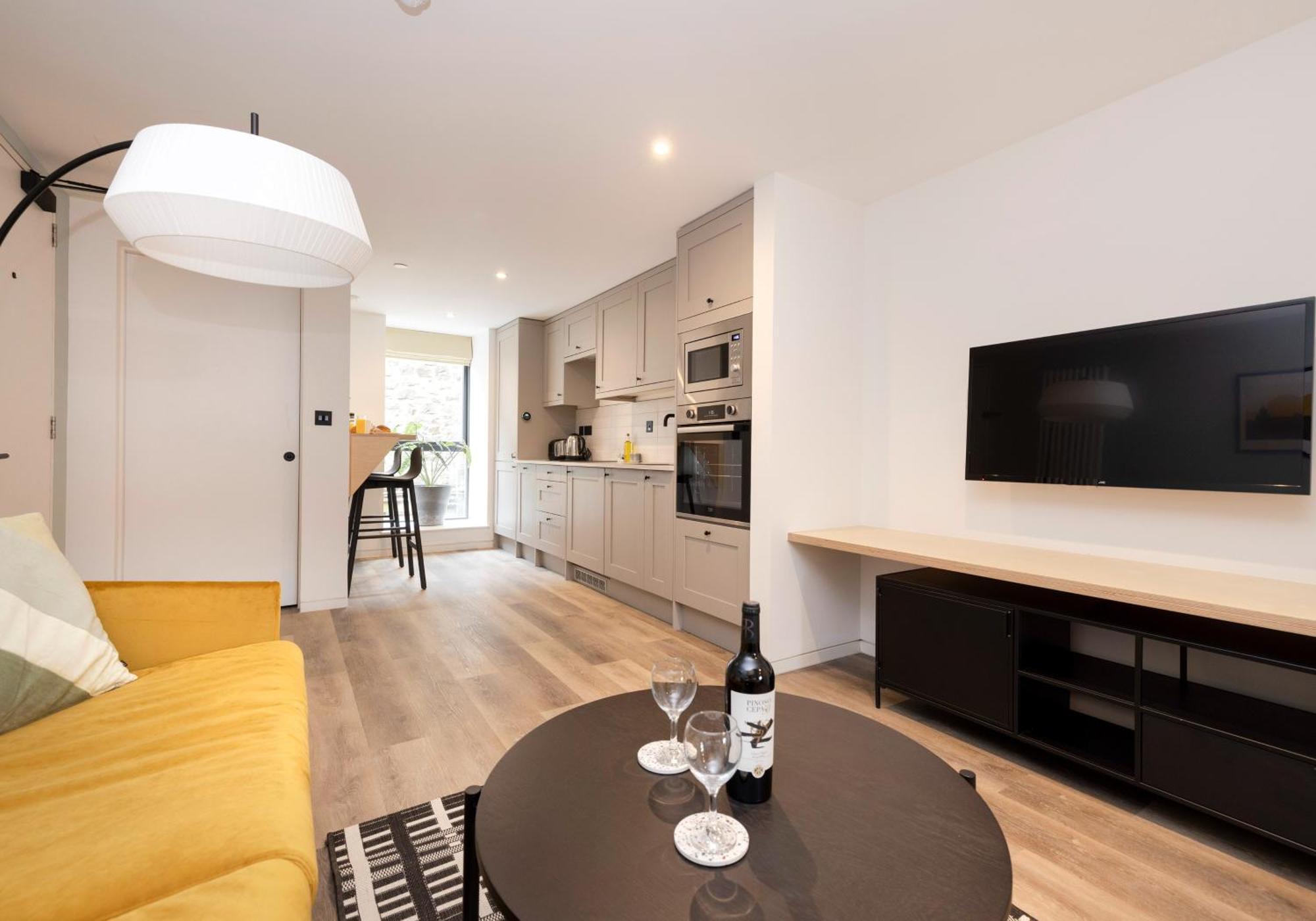 Charming Studios Near Holyrood Park & Calton Hill إدنبرة الغرفة الصورة