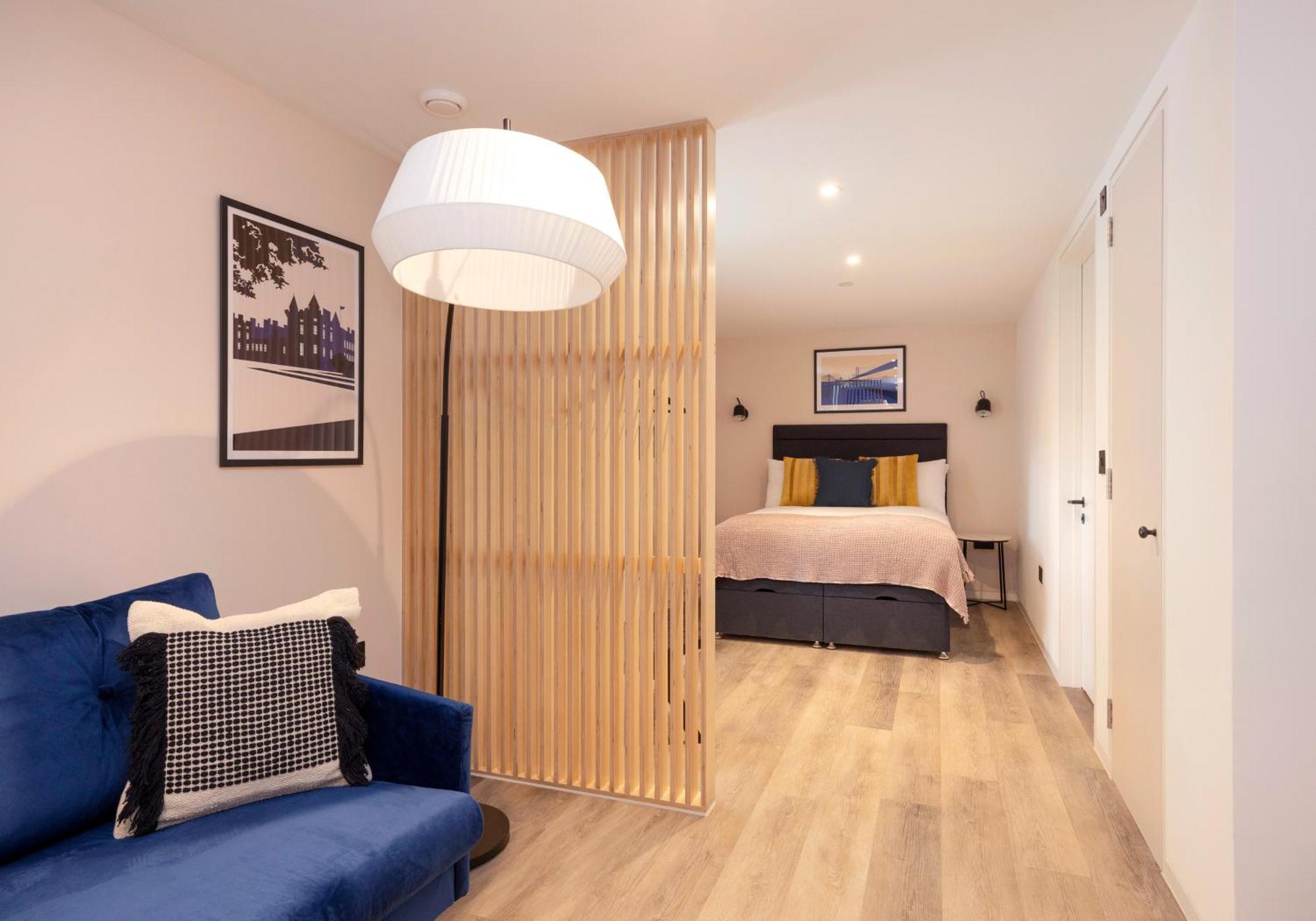 Charming Studios Near Holyrood Park & Calton Hill إدنبرة الغرفة الصورة