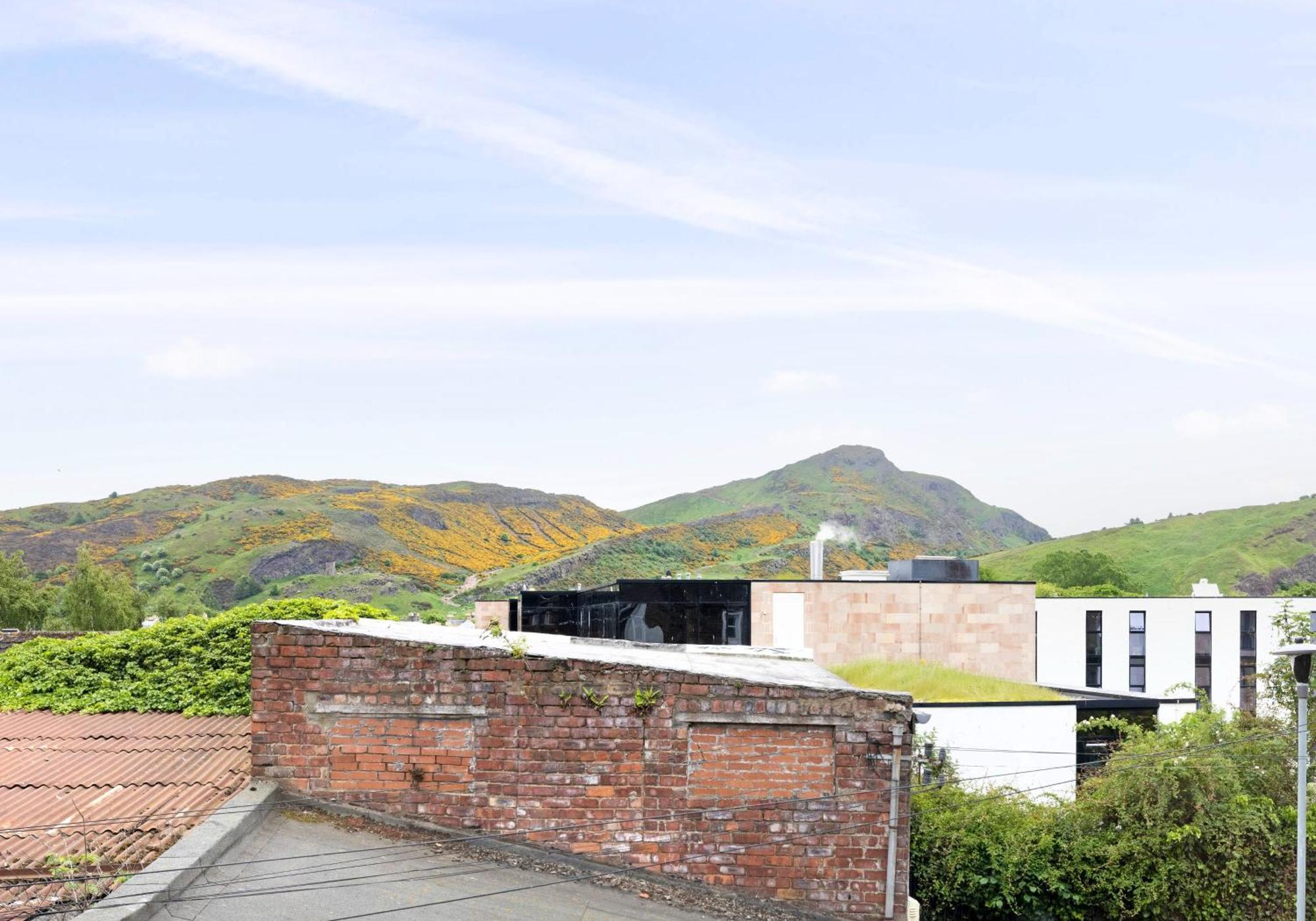 Charming Studios Near Holyrood Park & Calton Hill إدنبرة الغرفة الصورة