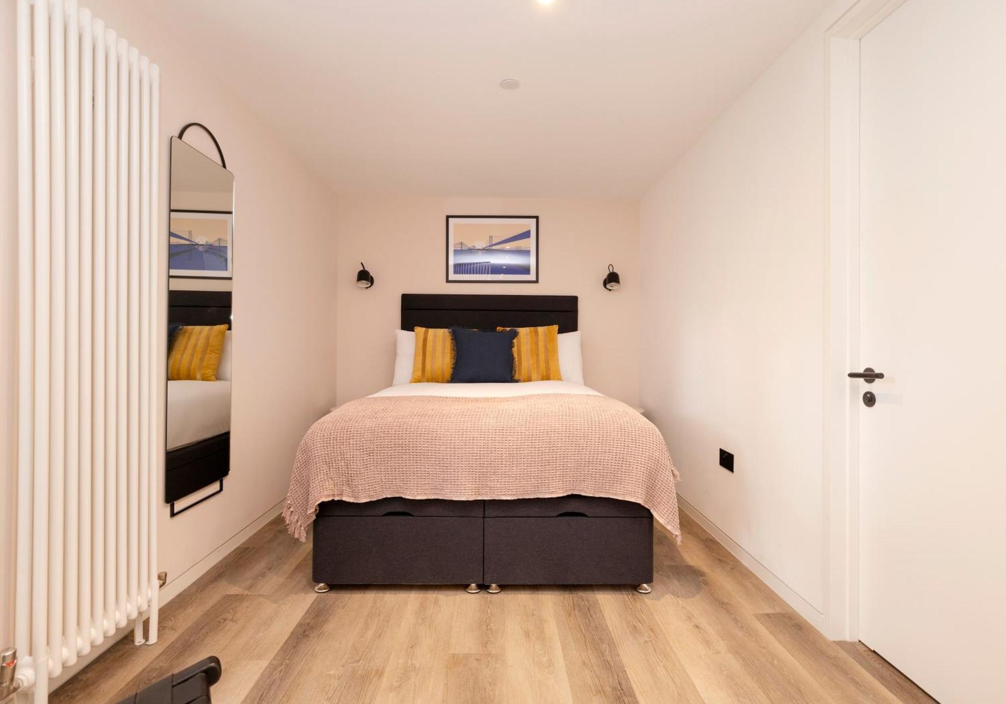 Charming Studios Near Holyrood Park & Calton Hill إدنبرة الغرفة الصورة