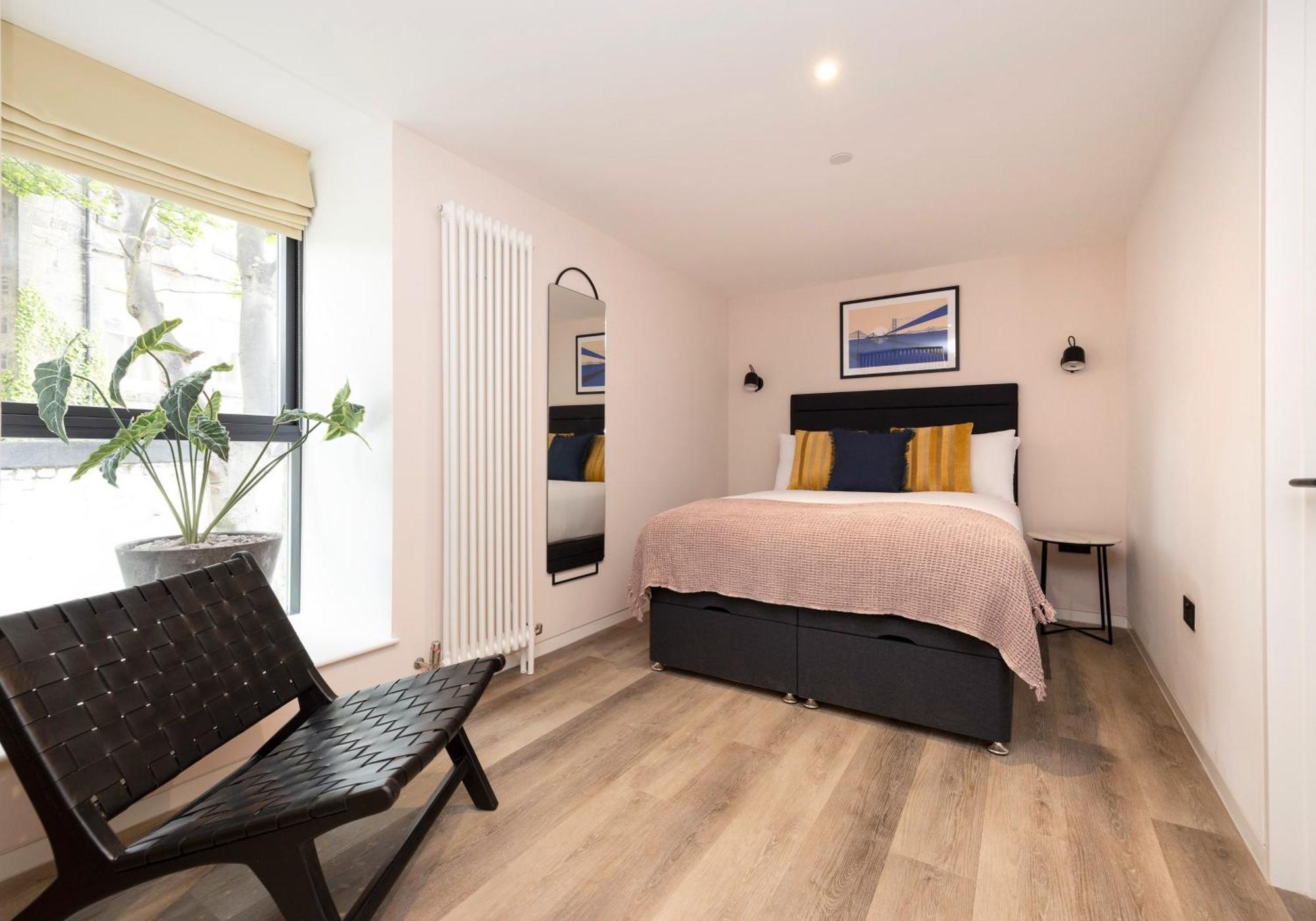 Charming Studios Near Holyrood Park & Calton Hill إدنبرة الغرفة الصورة
