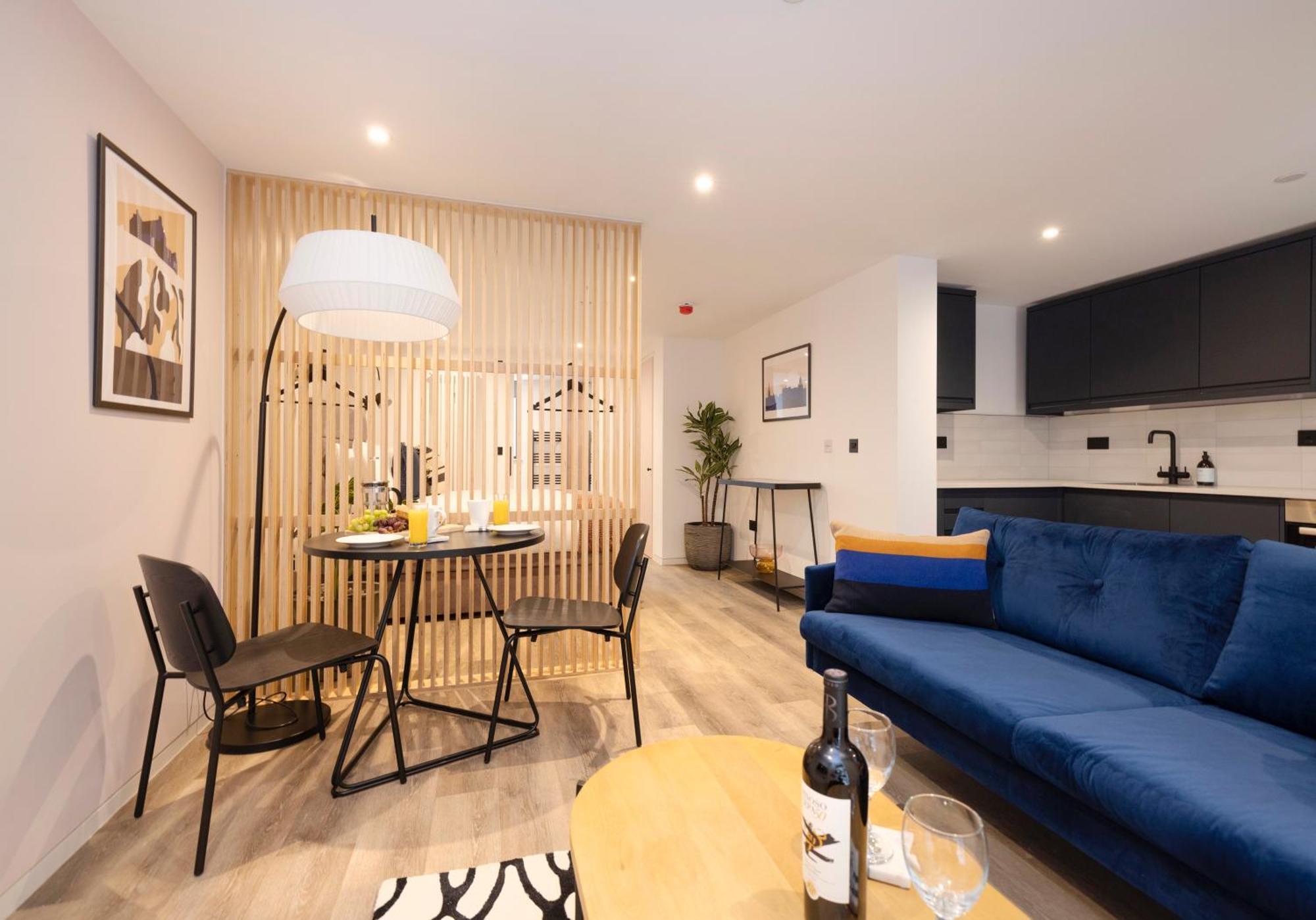 Charming Studios Near Holyrood Park & Calton Hill إدنبرة الغرفة الصورة