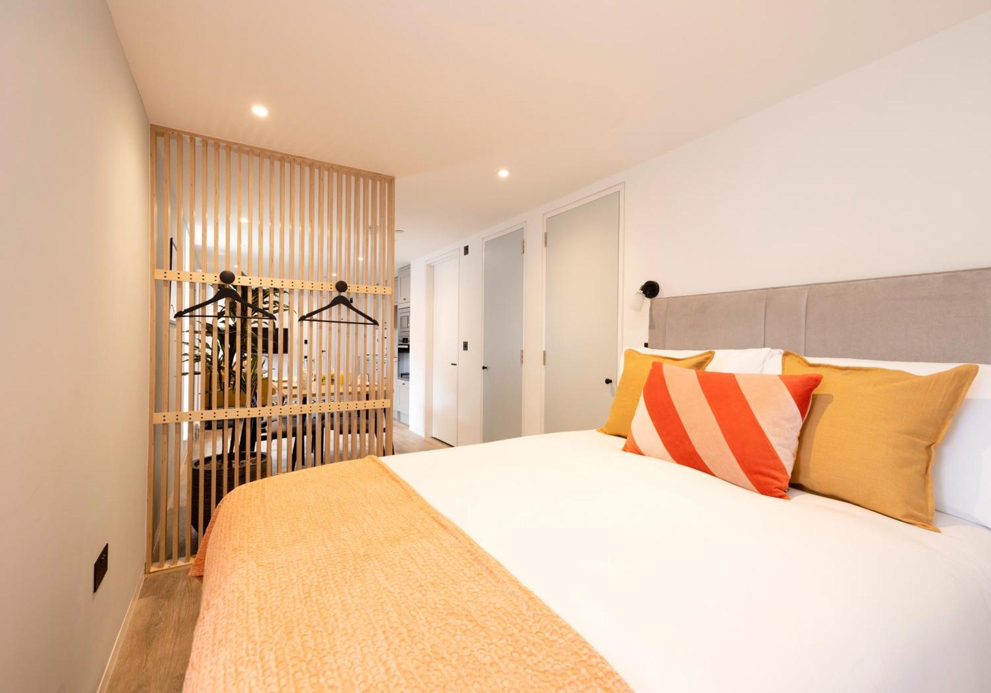 Charming Studios Near Holyrood Park & Calton Hill إدنبرة الغرفة الصورة